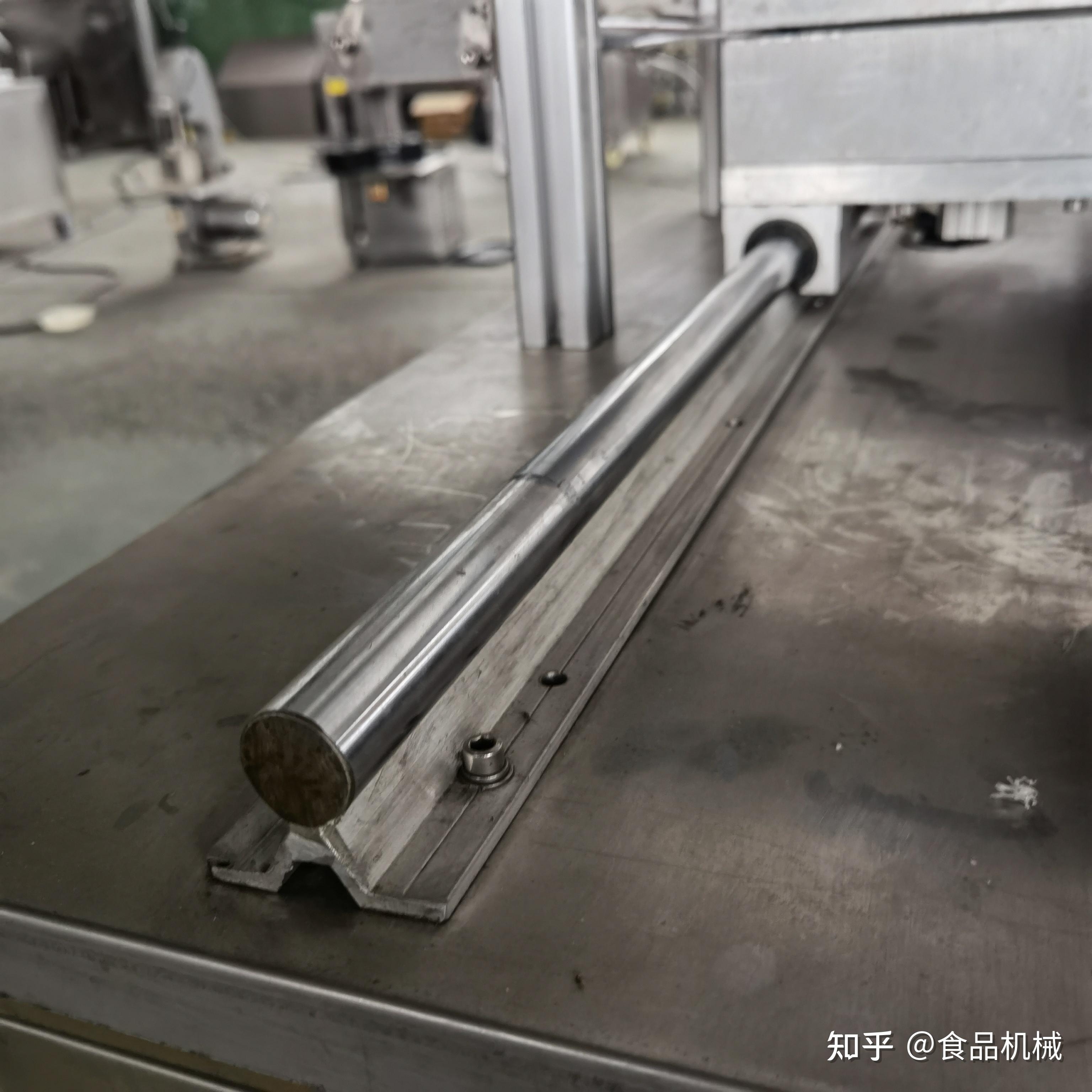 什么是真空原理 v2-ece3ac28921bdaa6978bb330ea9c7c3c_r.jpg
