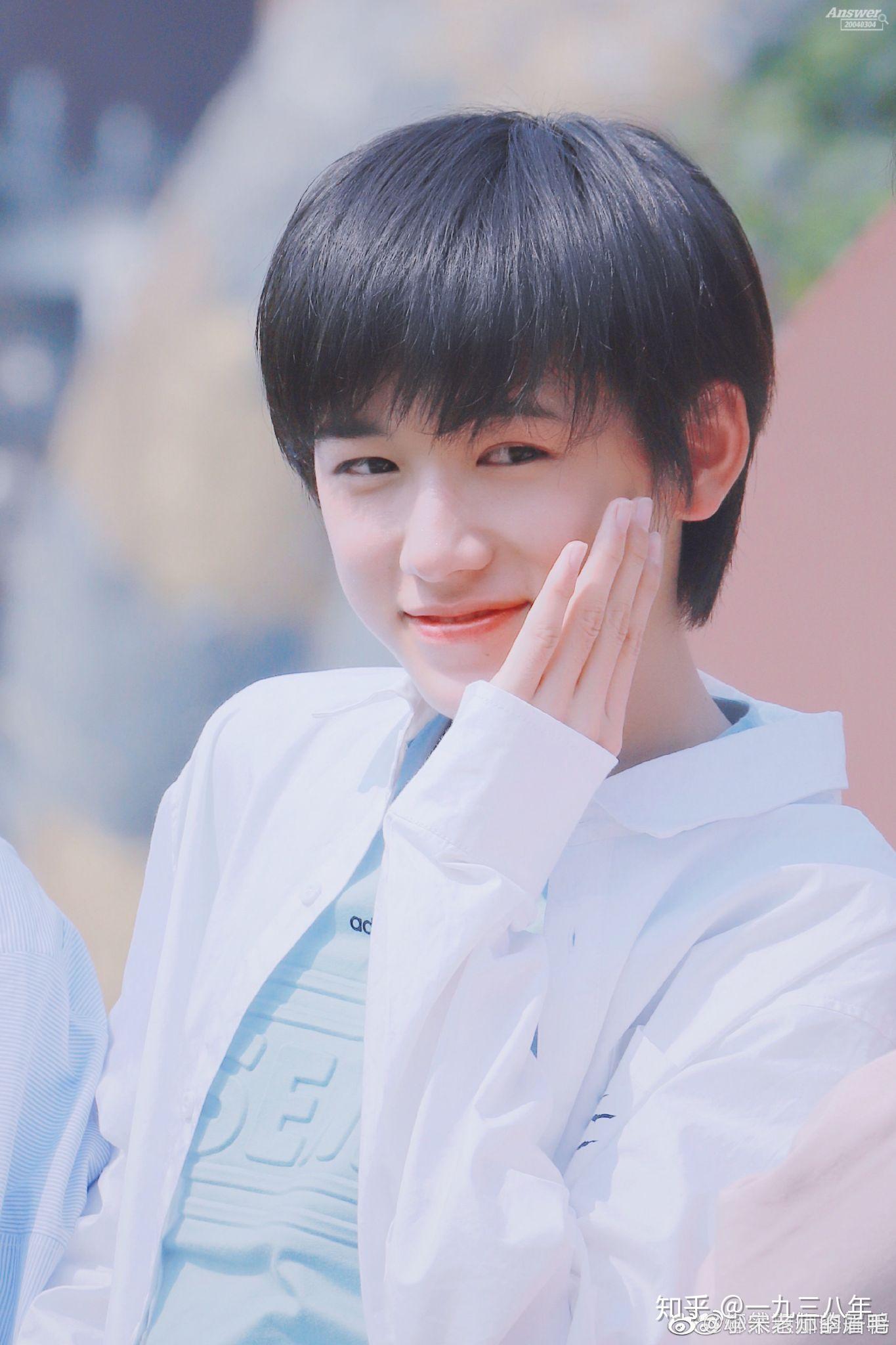 最近刚粉上宋亚轩有他的照片吗