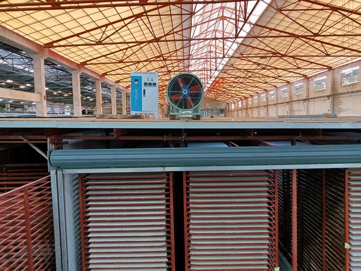 炉:热风烘干领域的绿色革命,助力企业高效节能新未来 碧源达电磁加热