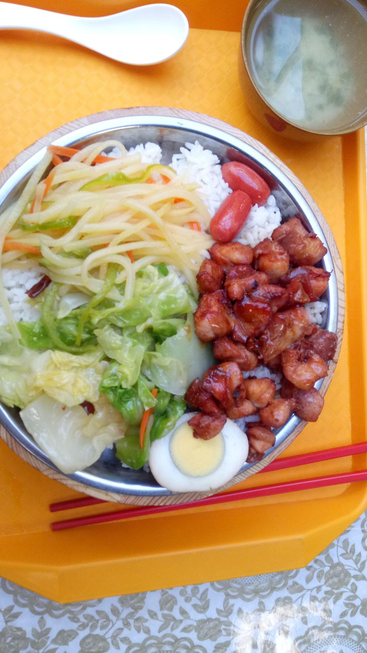 学校食堂的饭菜好吃是种怎样的体验