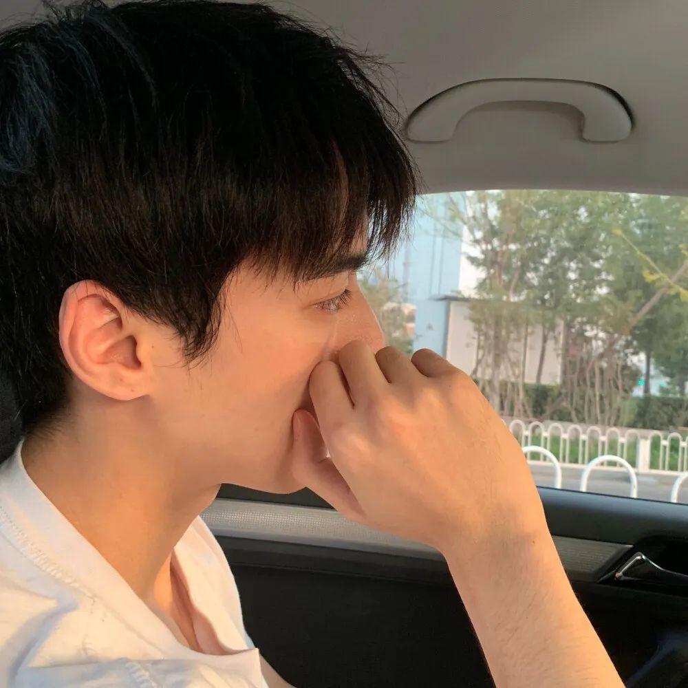 有哪些男孩子用的干净头像?