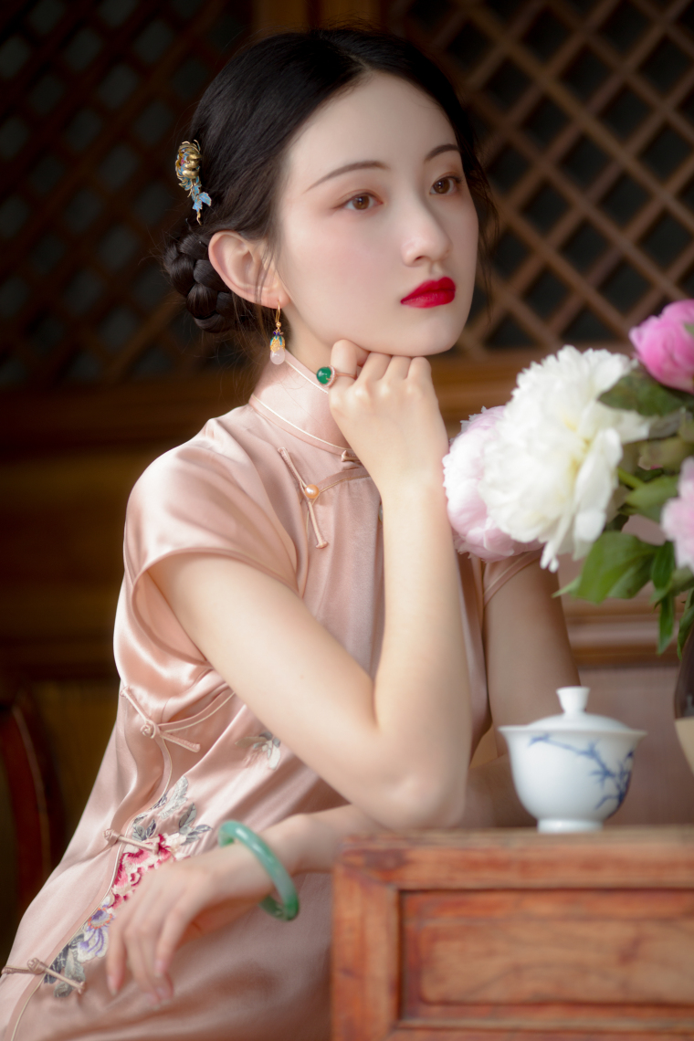 好看的旗袍推荐25款穿出气质的少女旗袍