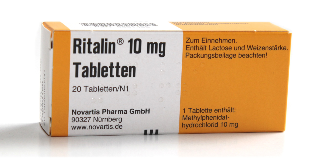 哌甲酯哌甲酯属于一类精神药品,对正常儿童没有提高注意力的作用,更没