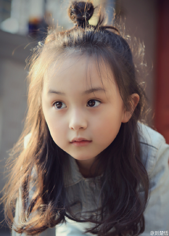 中国最美眼睛小女孩图片