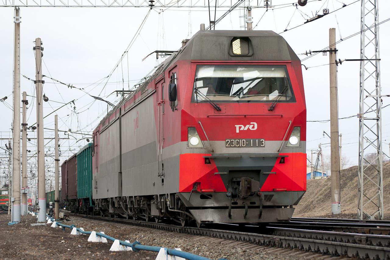 铁道纪事竹篮打水一场空乌克兰铁路2es10型电力机车