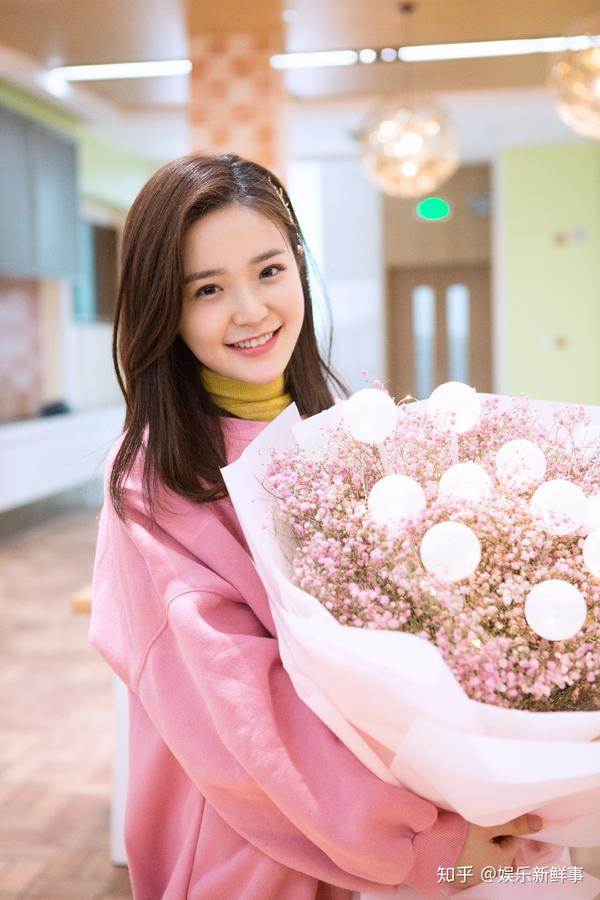 "糖果少女"金雯昕:今年夏天最"甜"女演员出现了!