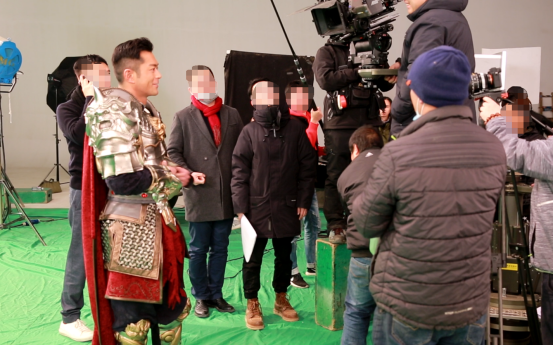 黄有龙因欠上亿贷款被告(黄有龙与赵薇感情堪忧)插图(5)