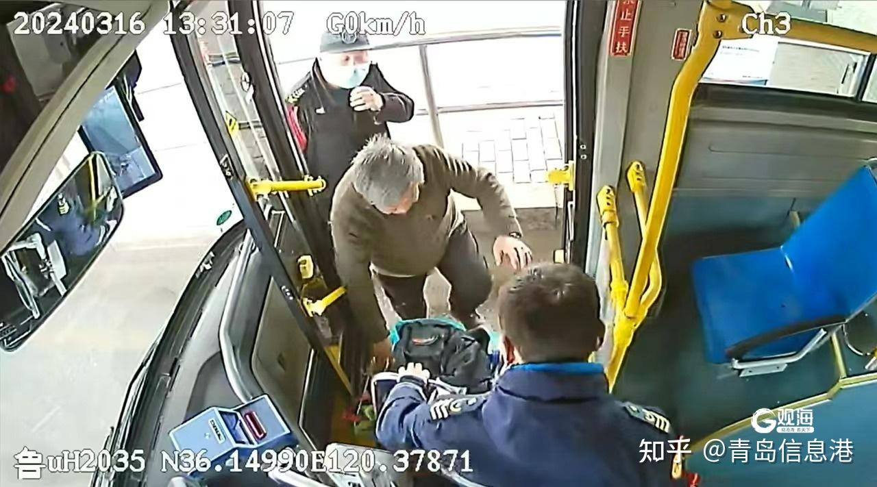 爱老助残蔚然成风青岛公交车载监控定格暖心一幕幕