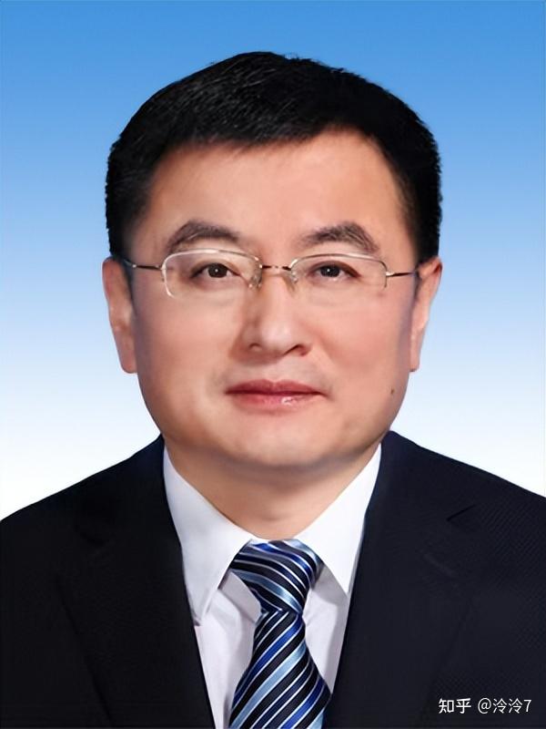 山东省烟台市人民政府现任领导及工作分工