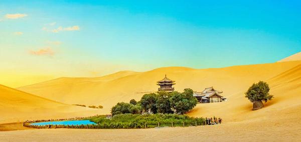 国庆想出去旅游，有没有什么好的地方推荐？
