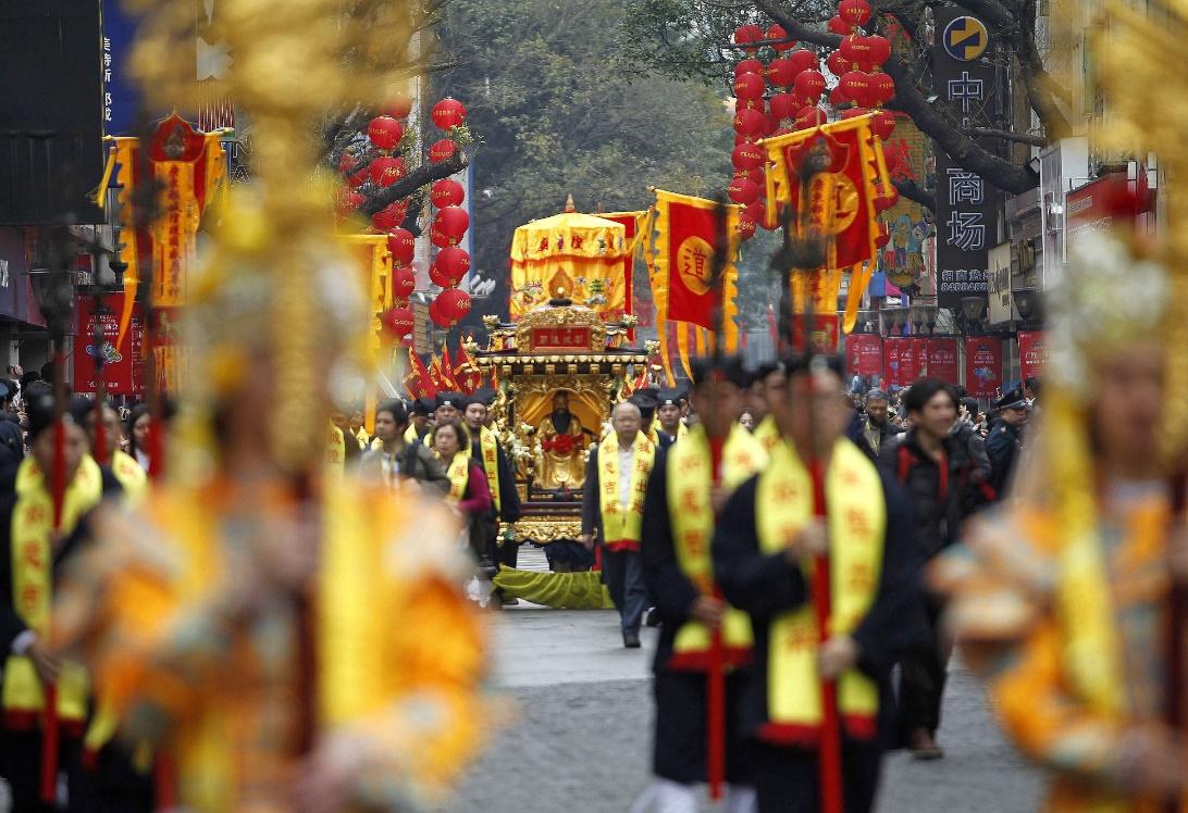 桂系文化和海南文化三大块,主要以属于广东文化的广府文化,潮汕文化和
