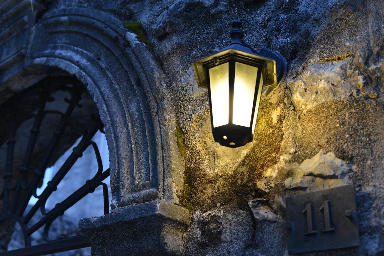 串联灯笼如何接