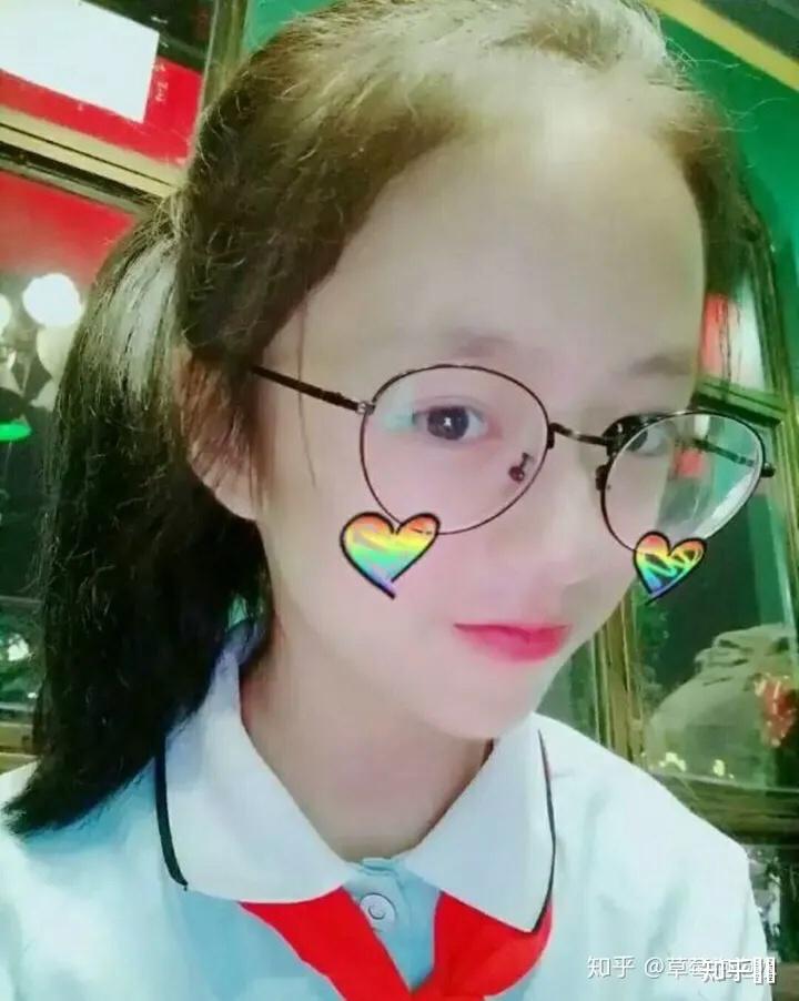 快手抖音网红陆拾壹刘佳慧算神颜吗