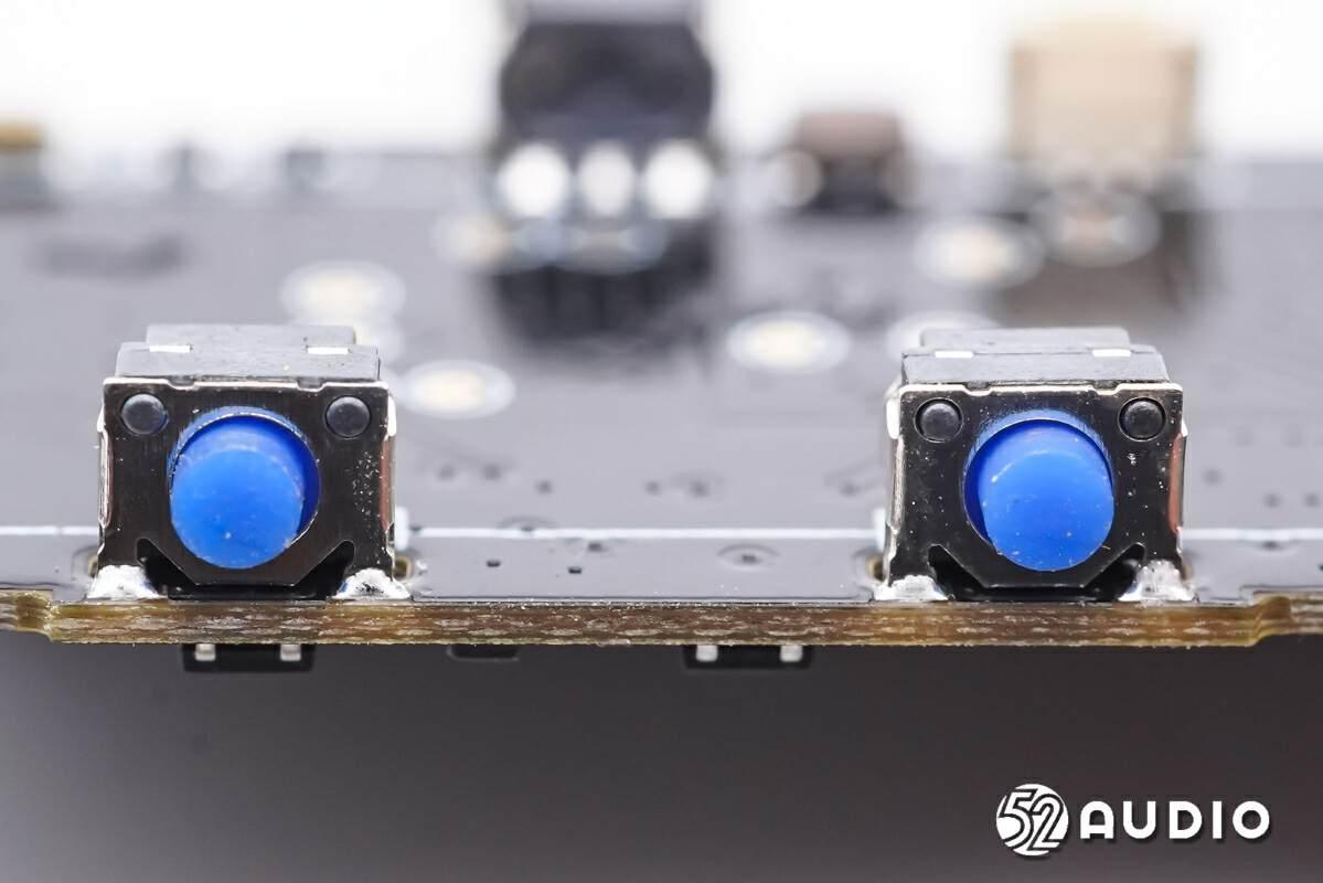 comica科唛vimoc3无线领夹麦克风拆解20ms低延迟传输200m连接距离