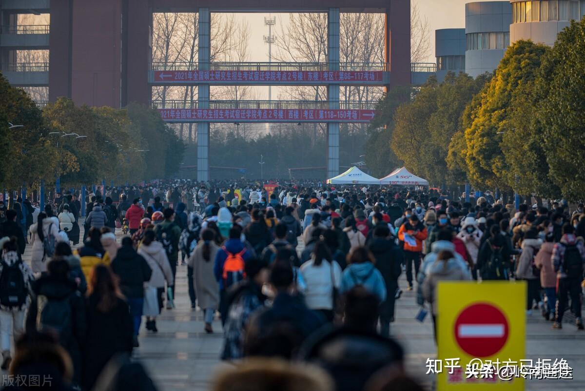 现在大学生上课都在玩手机吗 985和211高校也这样吗详情介绍