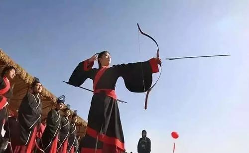 浅说酒令自古席间多游戏