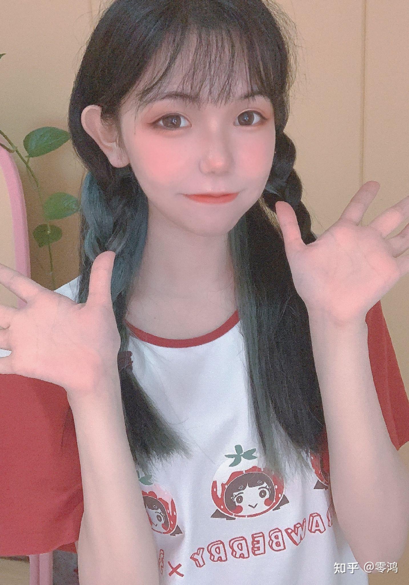 封茗囧菌的线下和微博的照片差别大码吗各位线下见过的可以说一下嘛