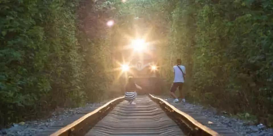 千万别这样自拍了……(别发自拍表情包)