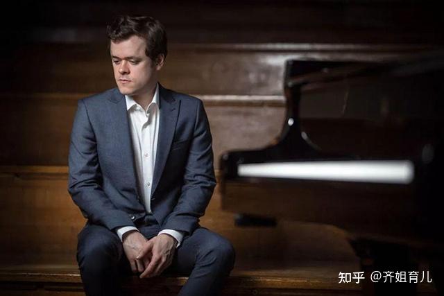 天才少年的成功靠什么看bbc纪录片从钢琴家本杰明说起