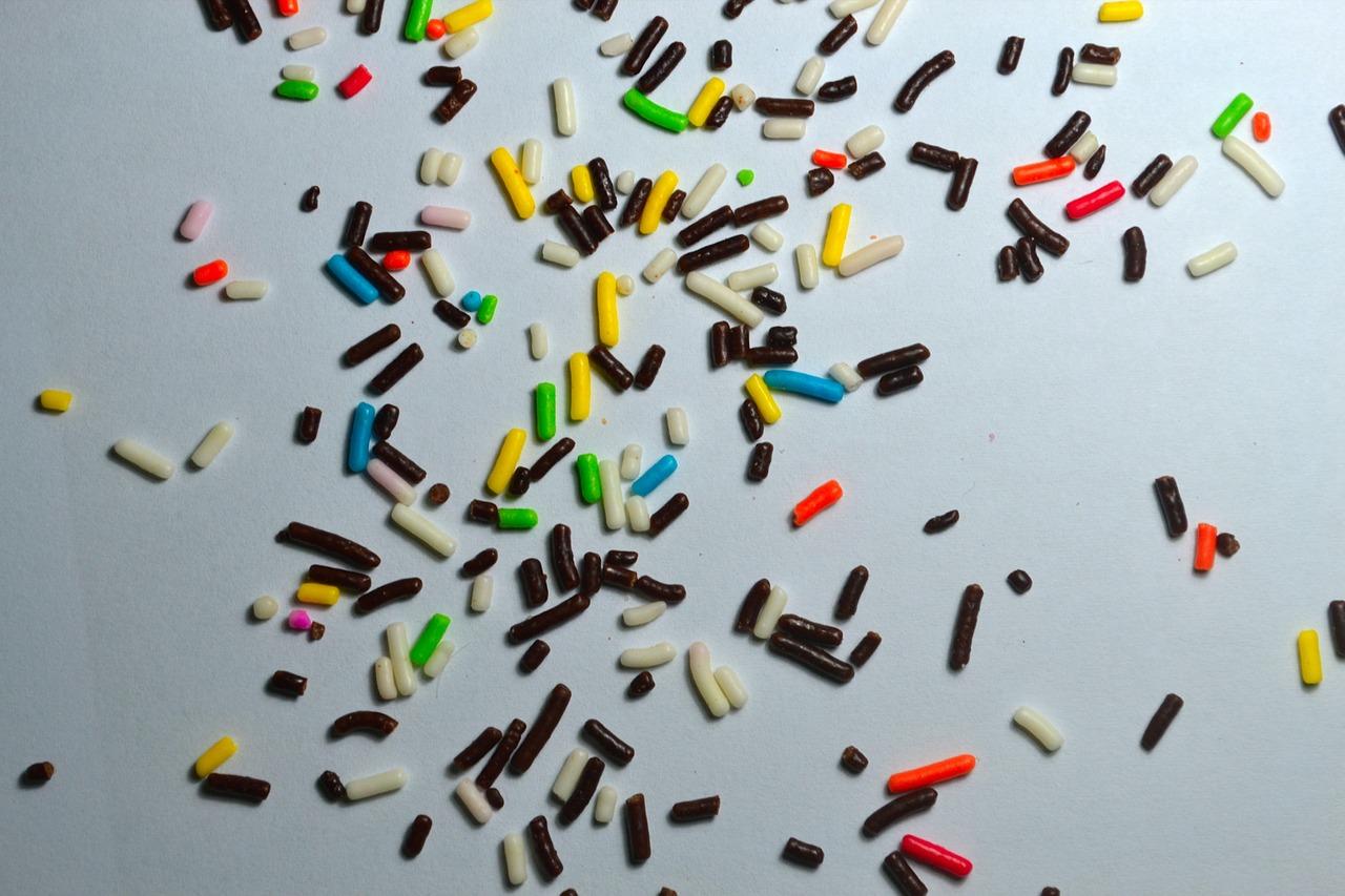 牛奶洒在墙上怎么去除