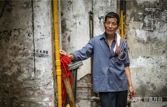 社会底层人物的生活是怎样的