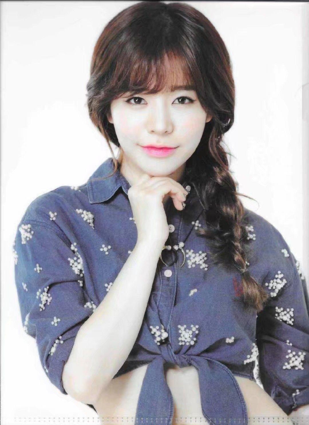 sunny作为李秀满的侄女不应该有很多资源吗 为什么现在感觉查无此人?