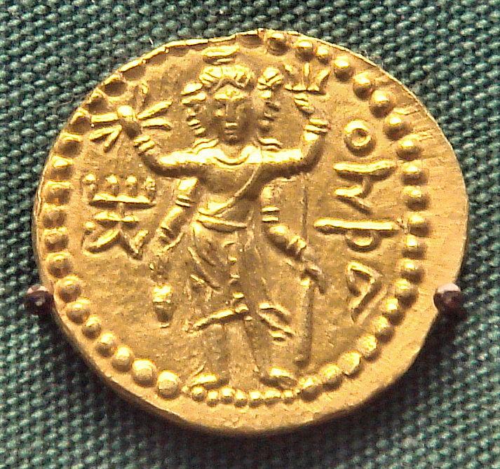 图为早期贵霜金币(胡毗色伽)中韦肖的形象