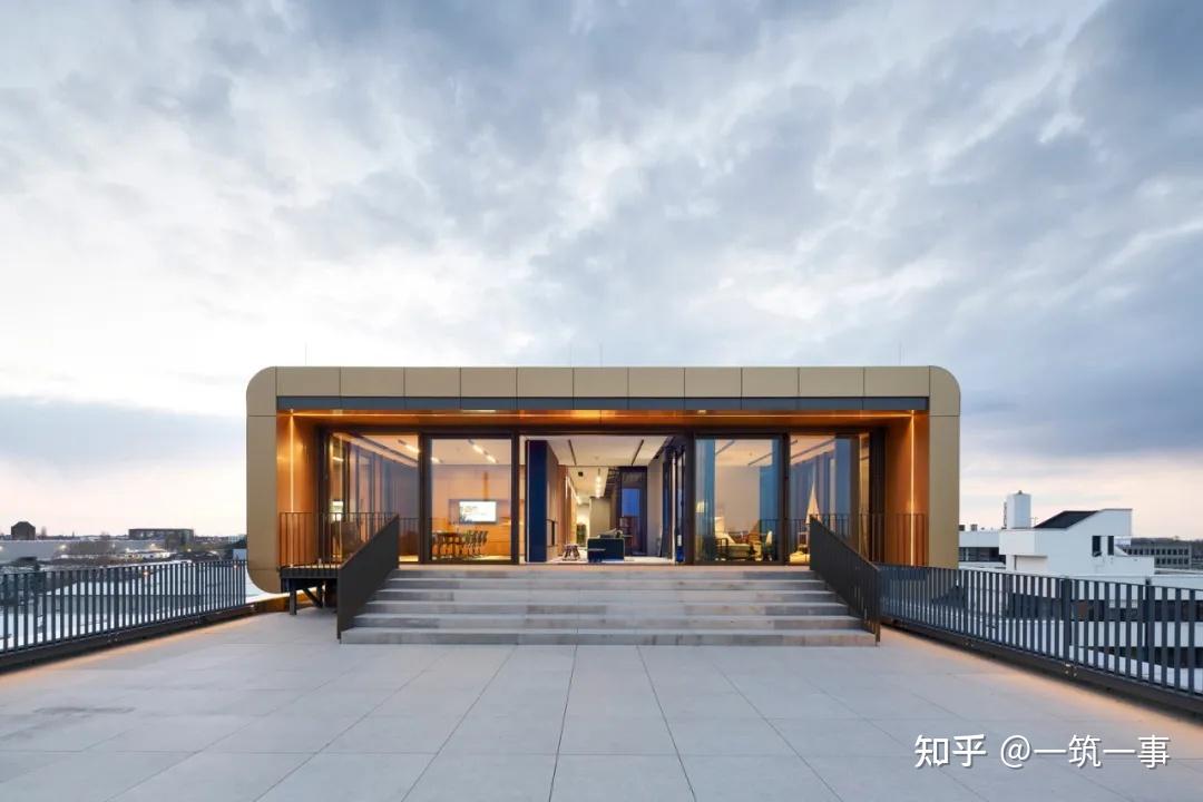 这些建筑"脑壳在发光",带你看13组屋顶空间创意设计