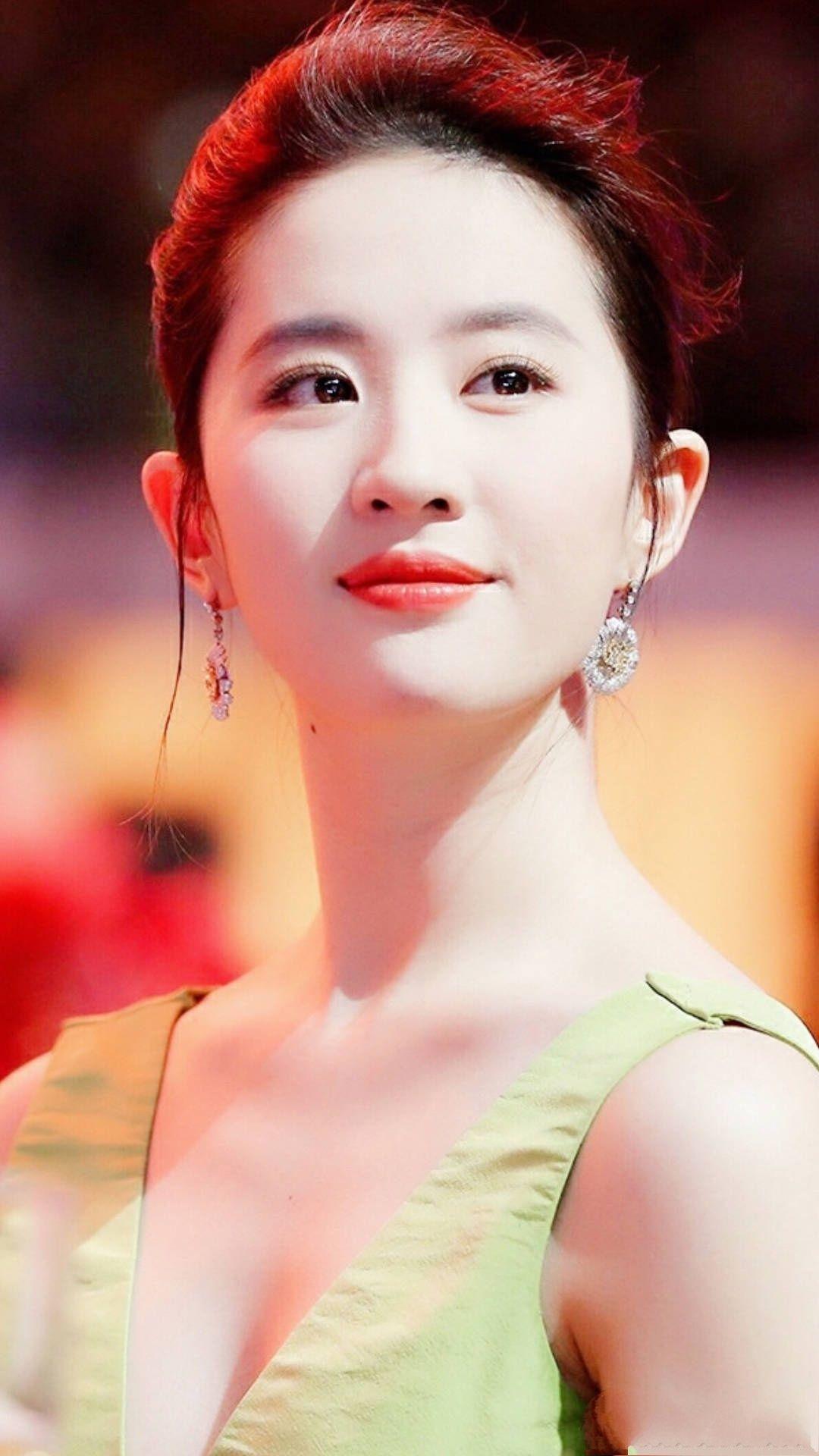 如何客观评价刘亦菲的长相?