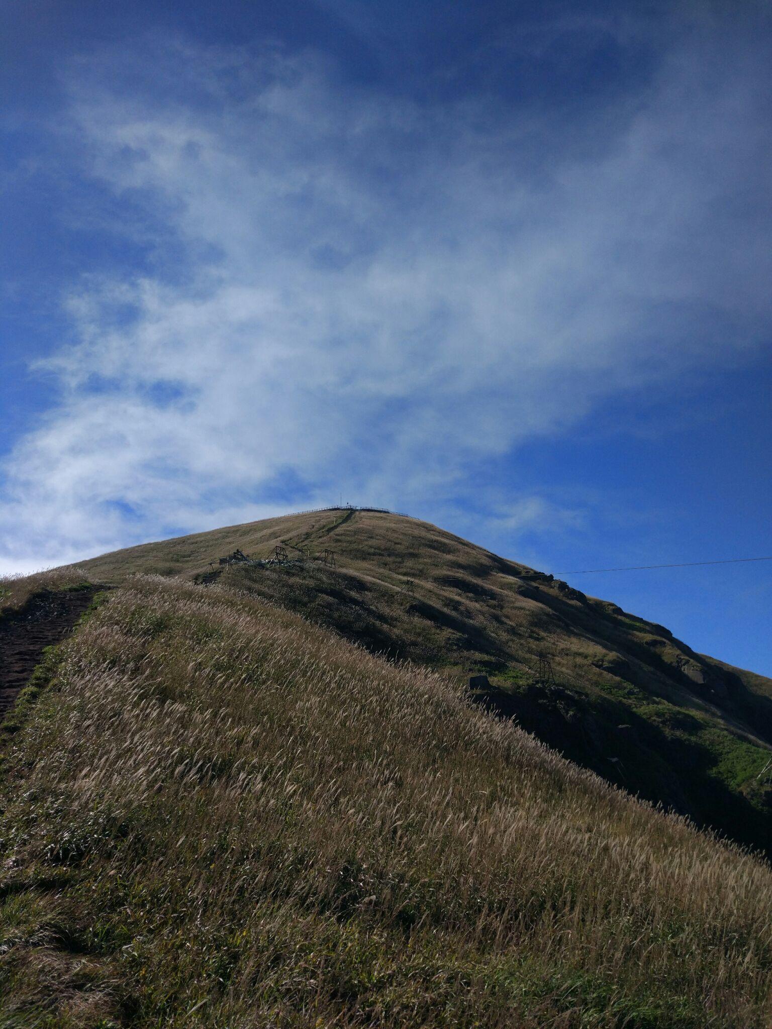 山是什么 v2-efb1b17b9c962a393f3bf7653162e0a4_r.jpg