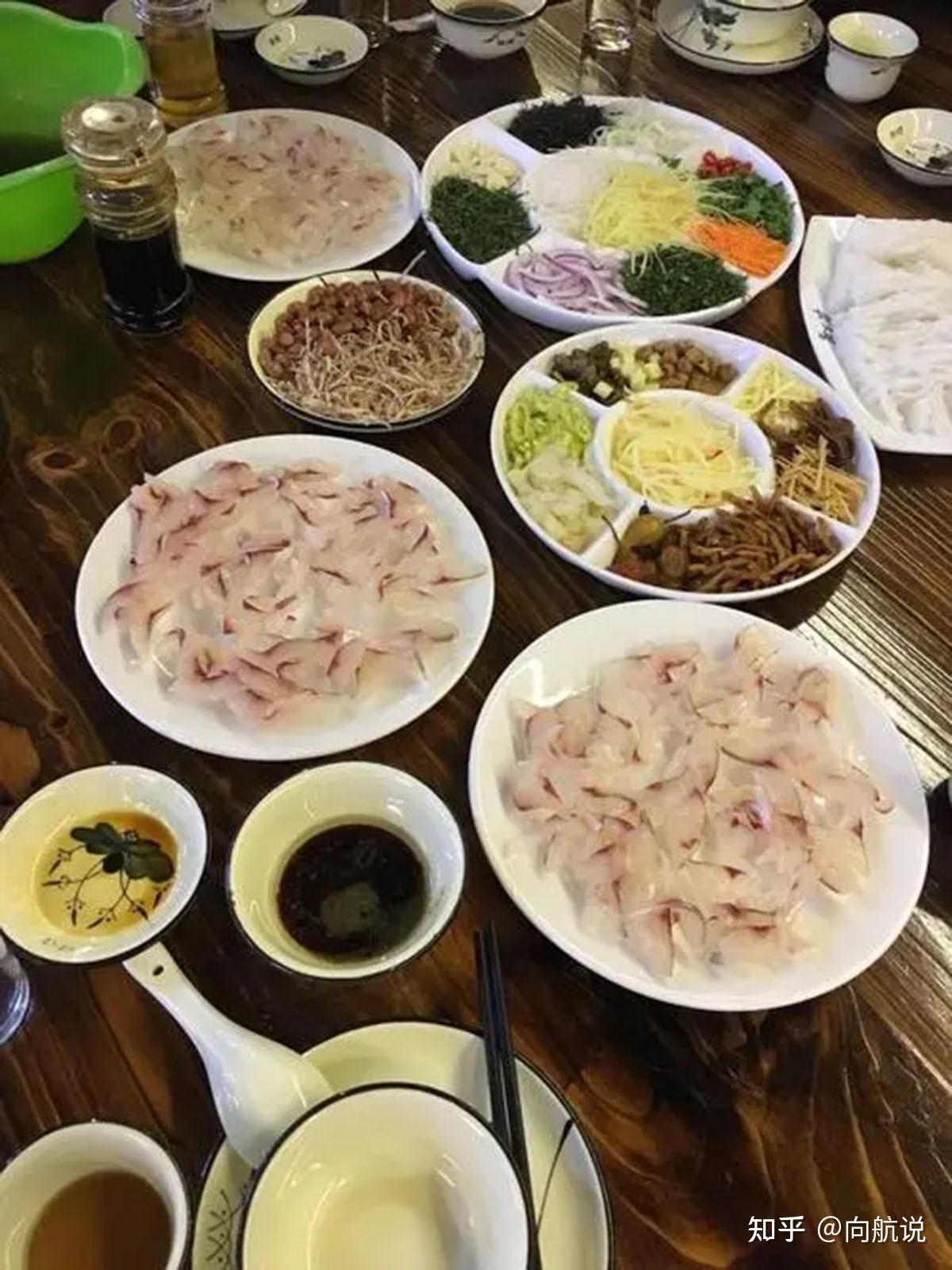 广西鱼生美味吗?有人曾大口吐寄生虫,为啥广西人还盯着鱼生不放 - 知乎
