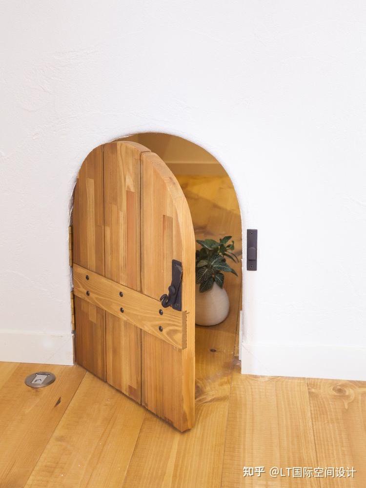 家里养猫的贴心小设计猫洞门宠物家装创意灵感