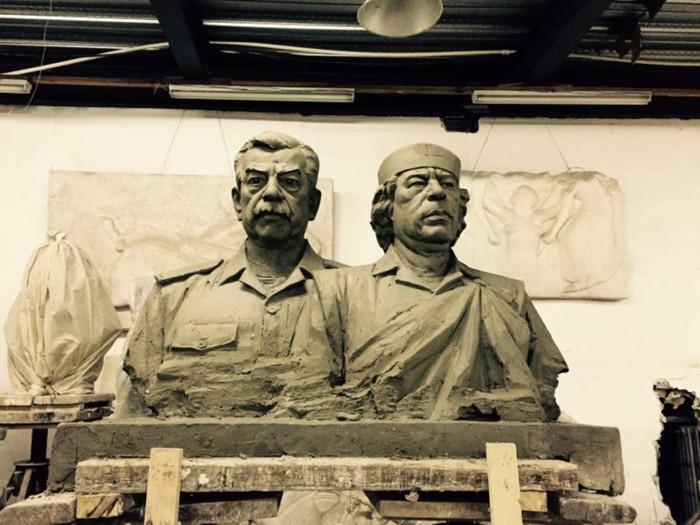 青年雕塑家董晓宾