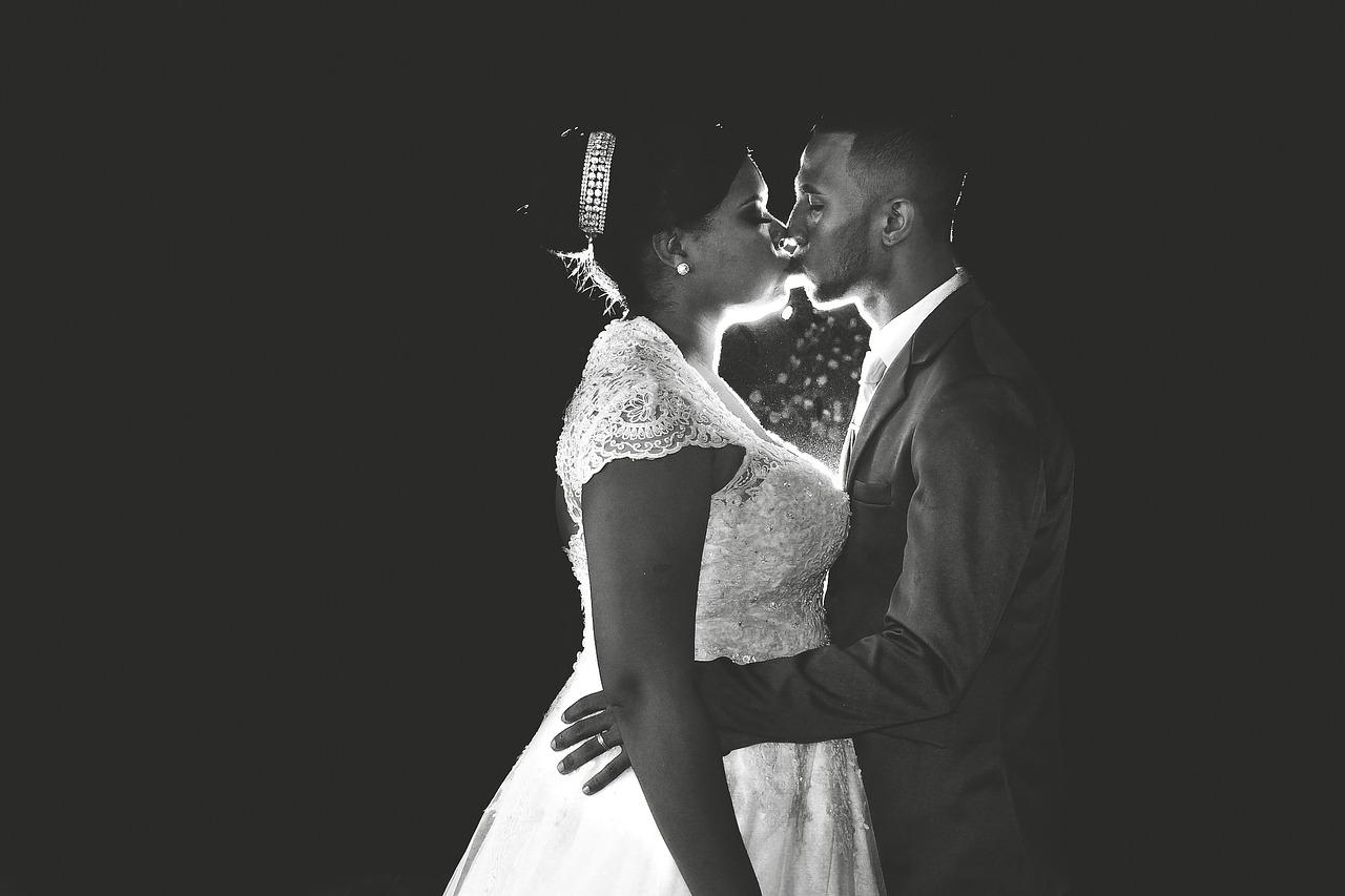 4. 踢脚线固定方法