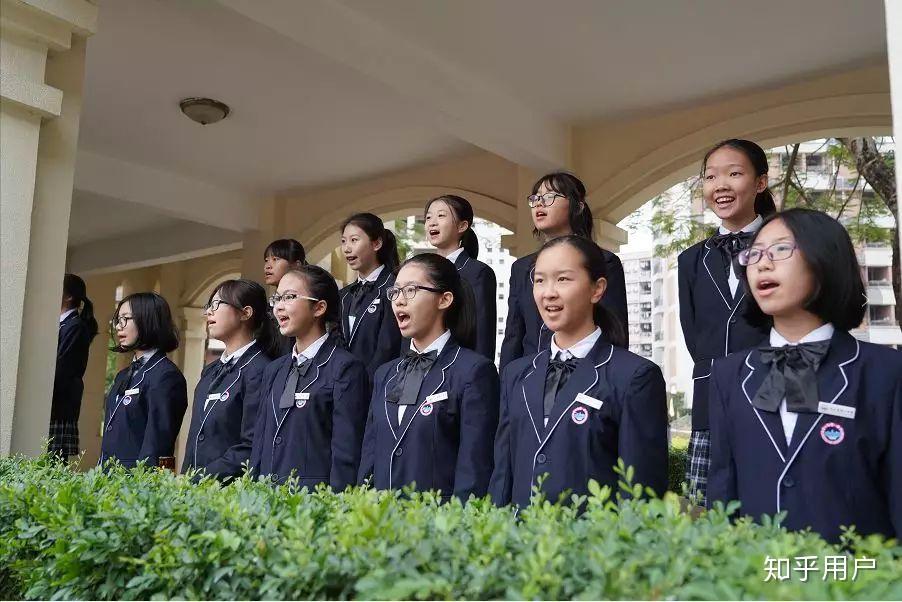 中国有哪些高中有漂亮的校服
