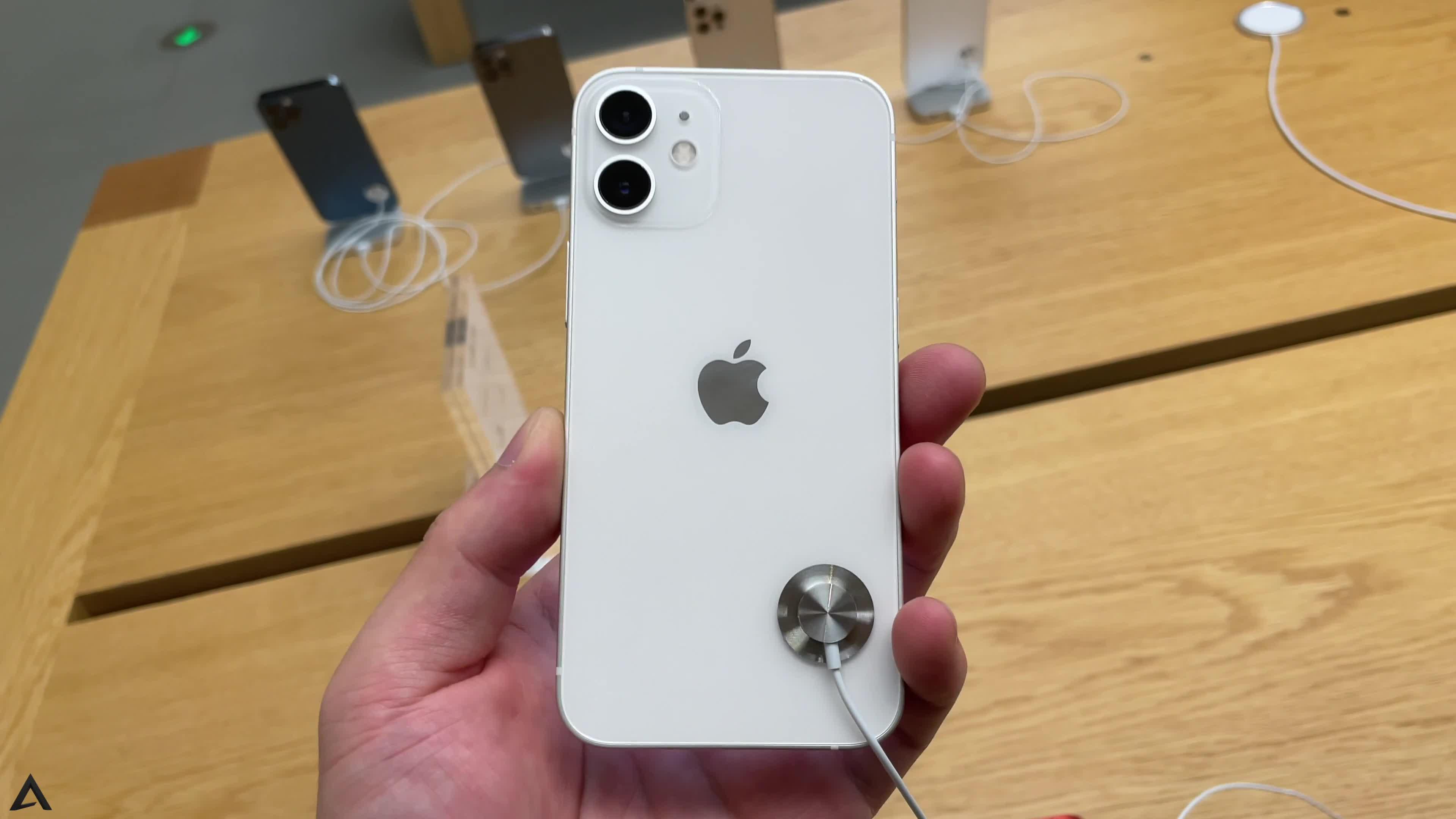 白色iphone12 mini开箱:也只有苹果敢做这款小屏旗舰了!