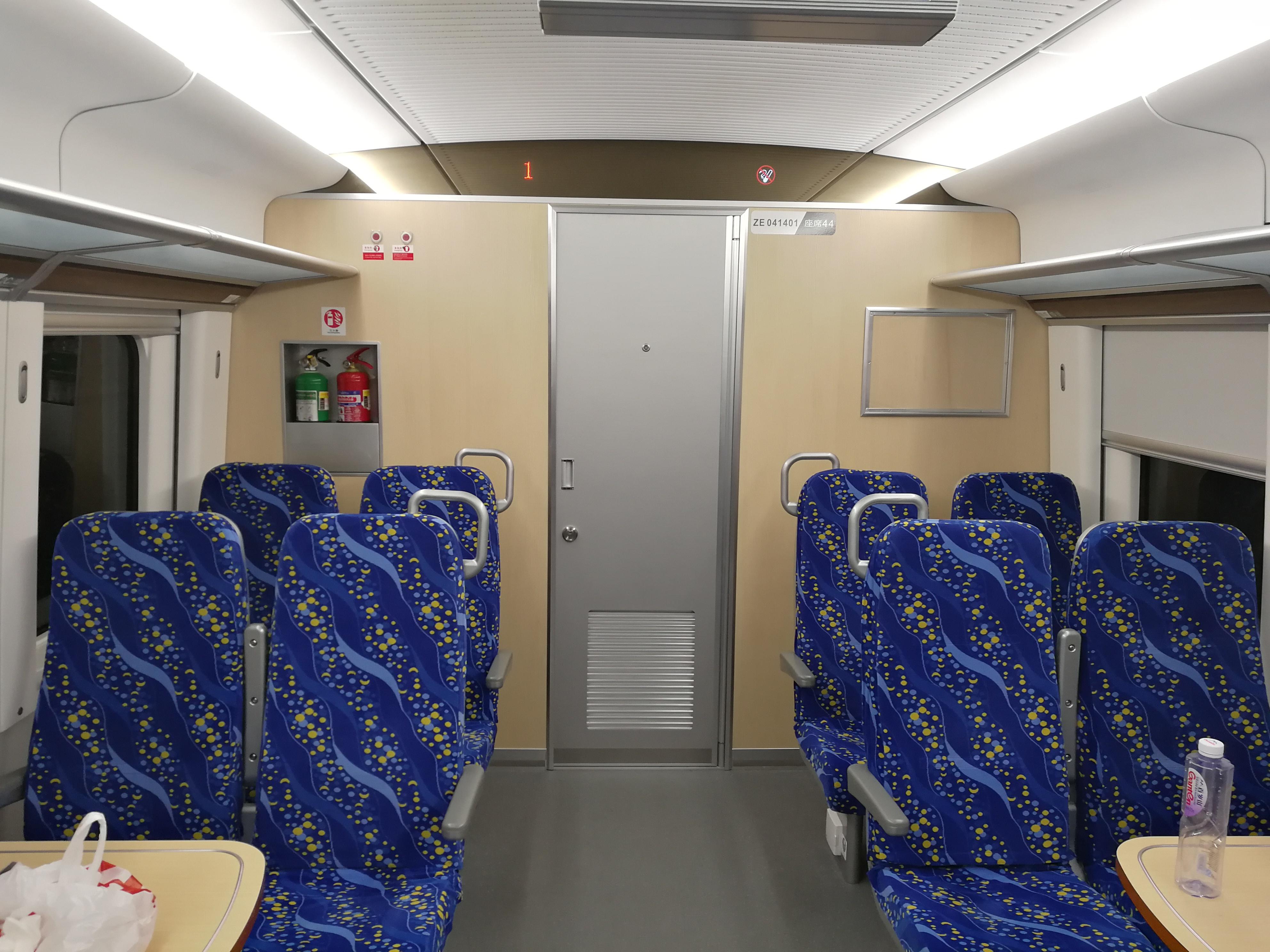 如何评价广珠城际引入crh6a,并用之替换crh1a? - 知乎