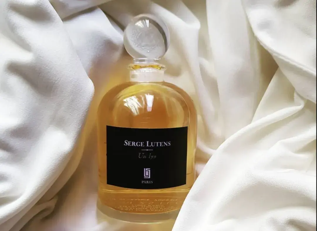 芦丹氏香水中的颜值c位——吊钟系列