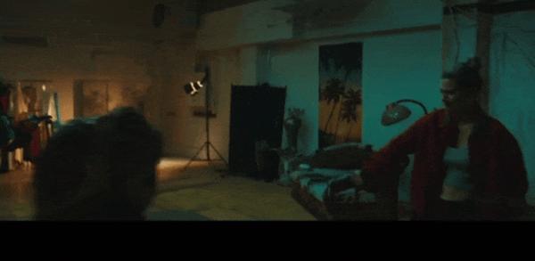 《美国血汗工厂》爆炸级心理悬疑！互联网背后的恐怖真相