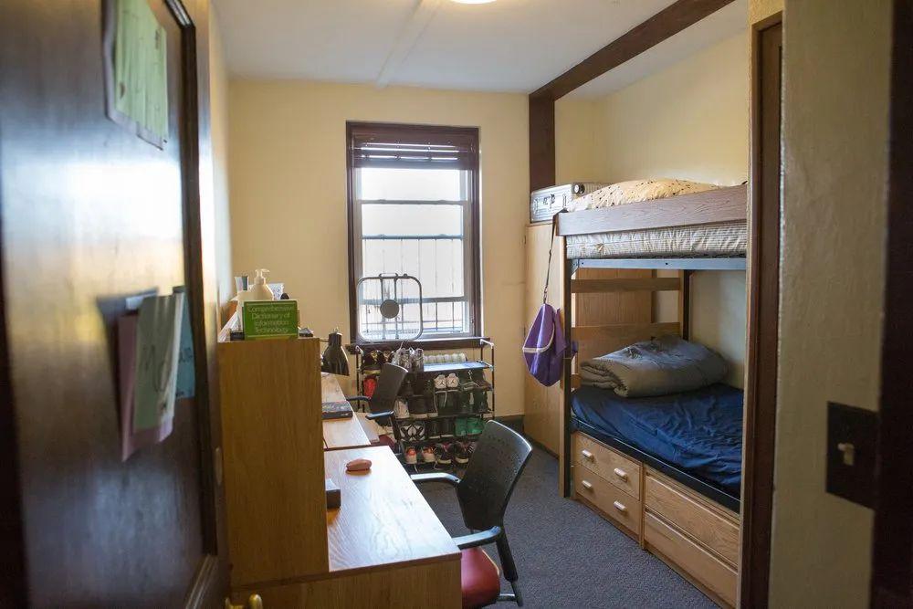 美国大学宿舍真实生活图片