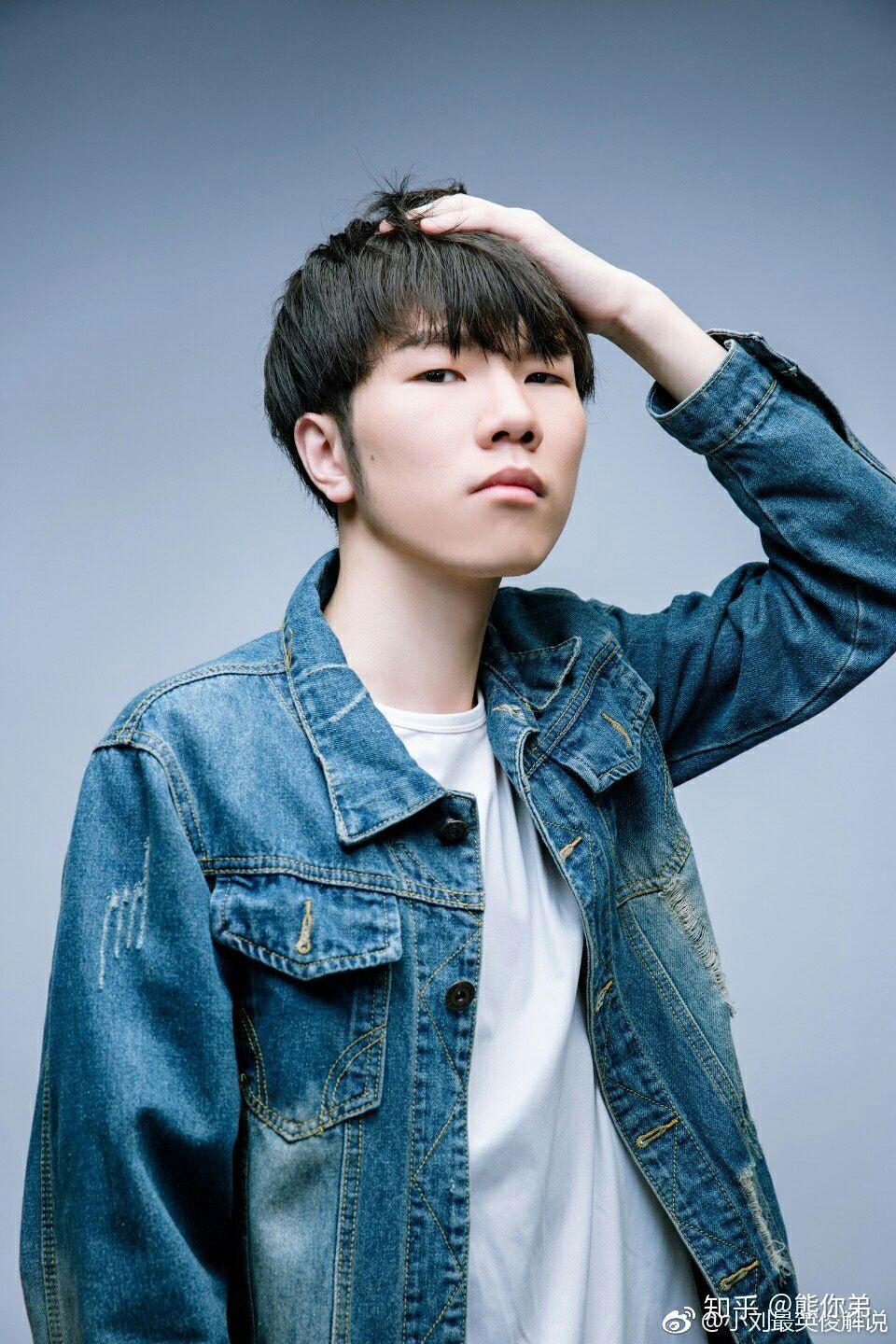 如何评价全军出击m4战队的主播小刘最英俊