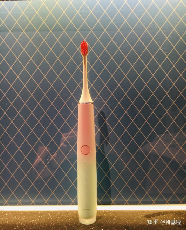 设计出彩体验出众罗曼小心机电动牙刷测评