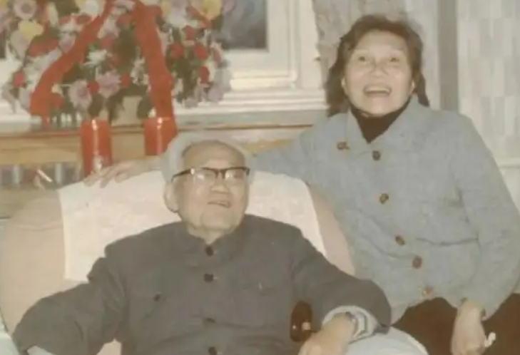 《杨宪益杨苡兄妹译诗》| “中国传奇兄妹翻译巨匠”倾情巨献,英文诗歌现华彩 - 知乎