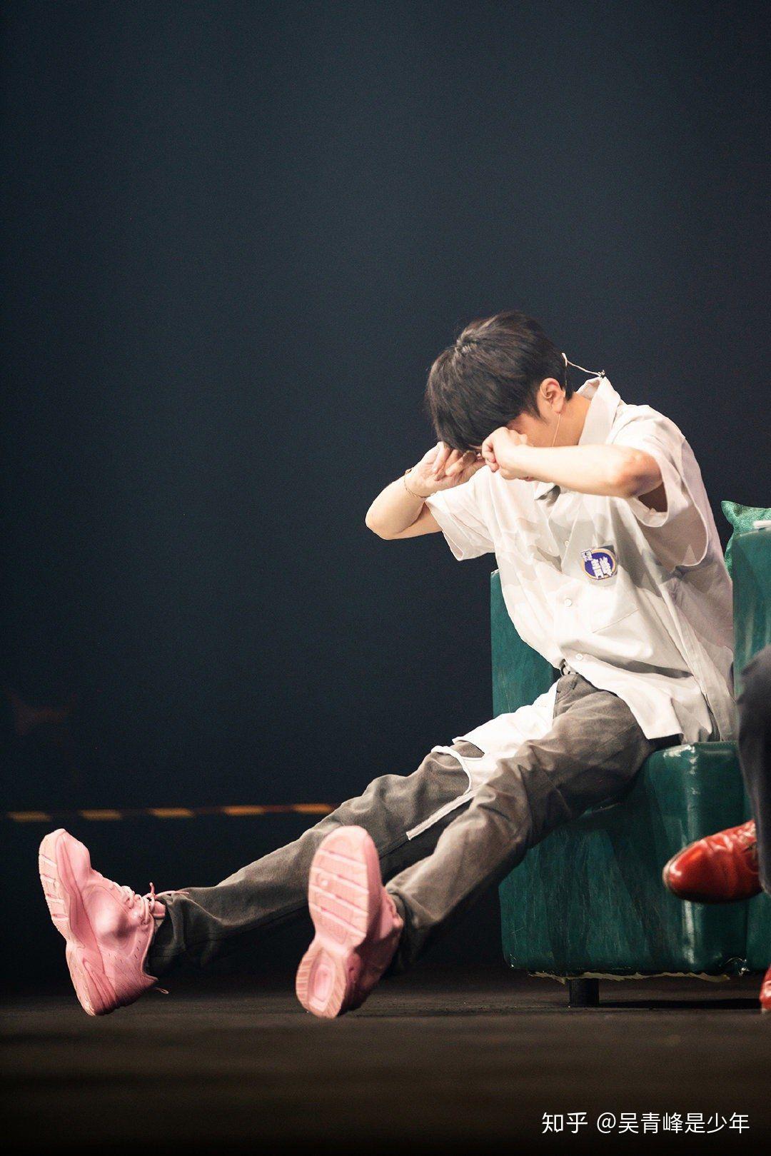 能分享一些吴青峰的图/照片吗? - 知乎