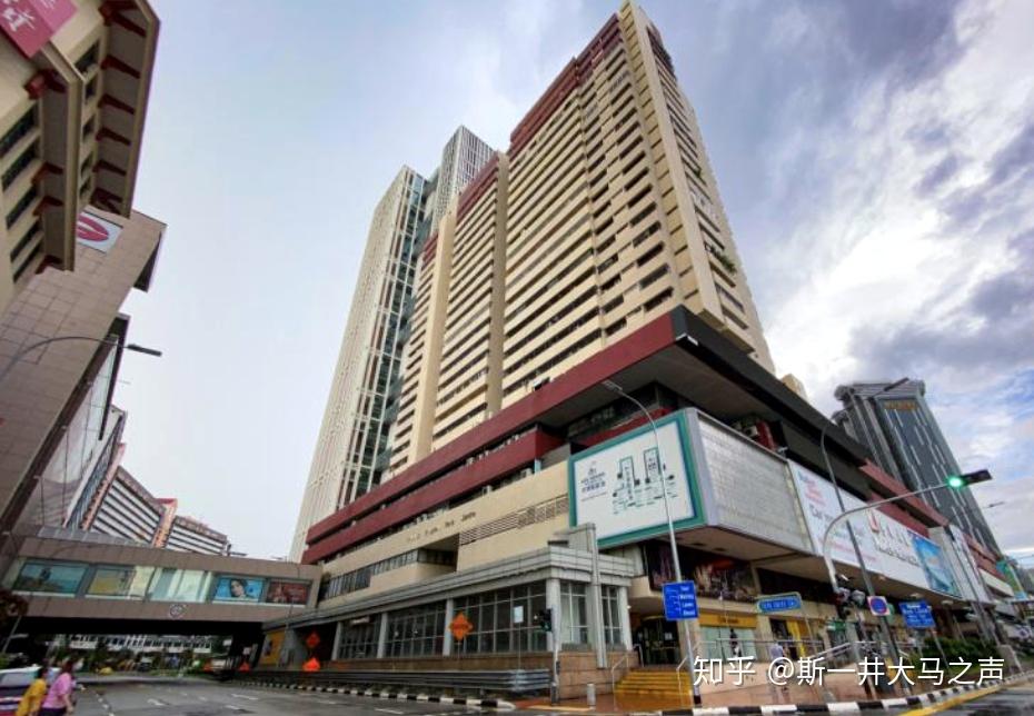 这起事件发生在上个星期天(15日)早上10时22分,地点是珍珠大厦的其中