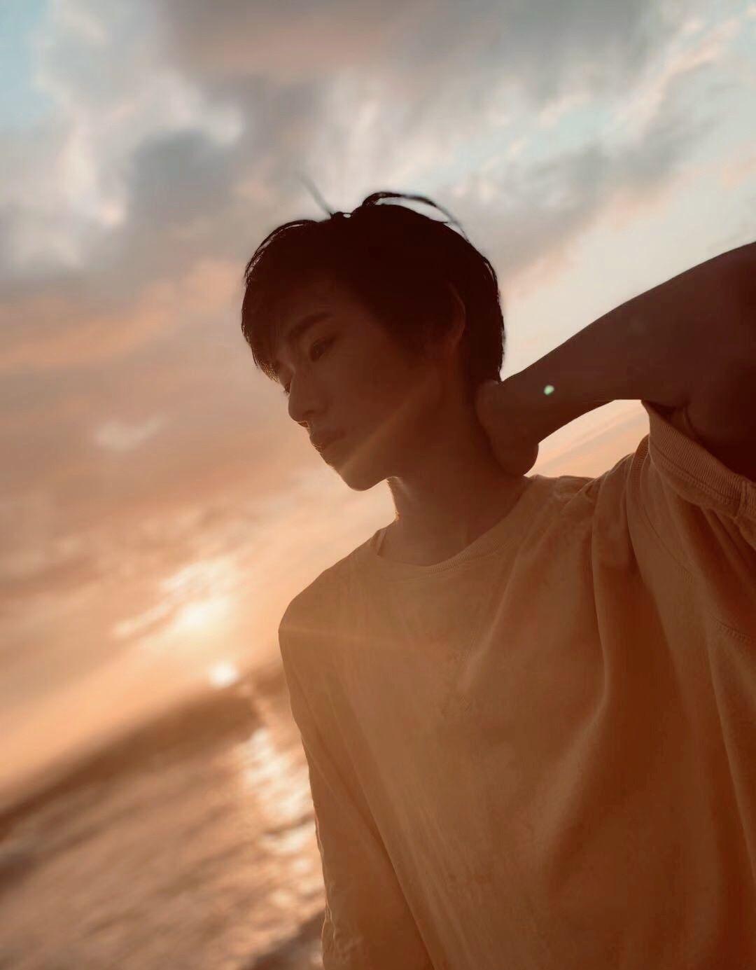 可以share一些刘耀文和宋亚轩氛围感十足的图吗