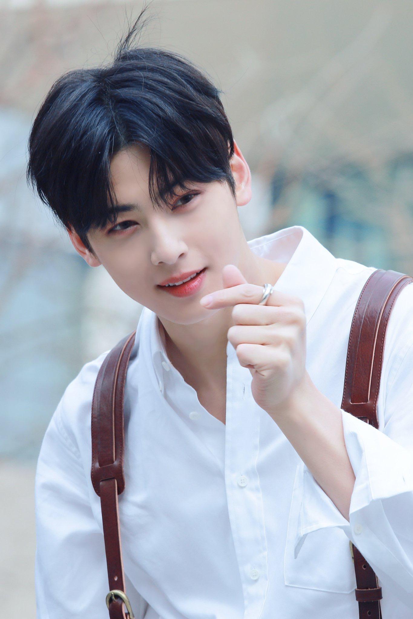 车银优有哪些出圈神图? - 知乎