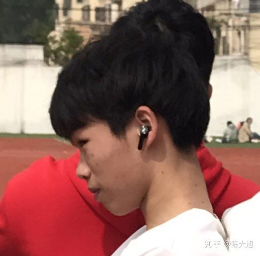 厚嘴唇,塌鼻子,单眼皮的男生还有救吗? - 知乎