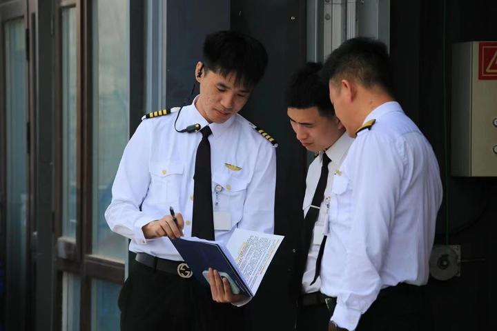 飞行教员是航空安全的基石 - 知乎