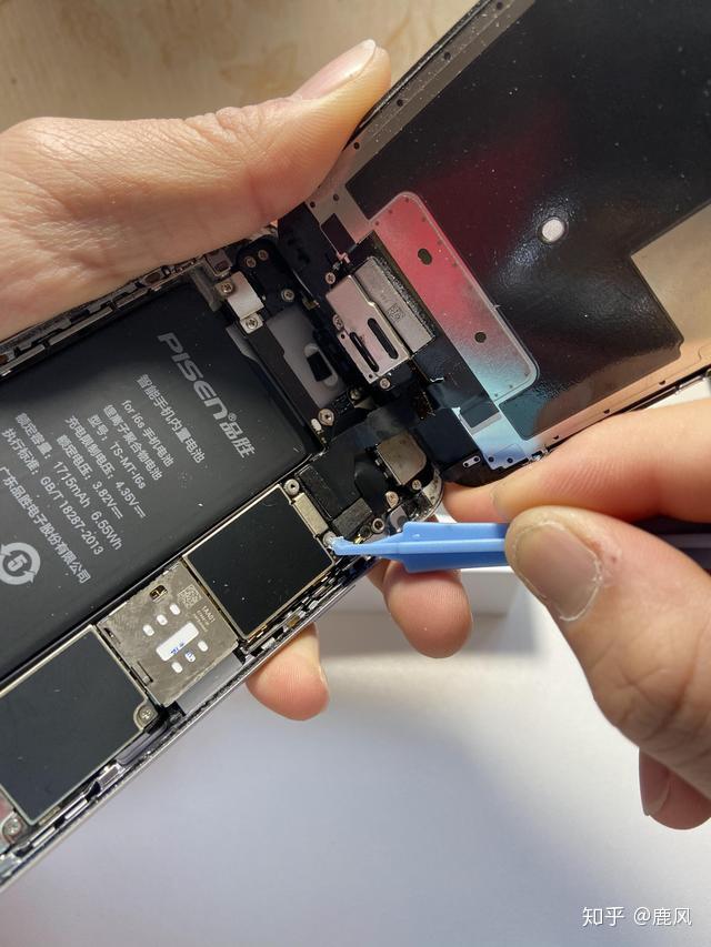 给四年前的6s换上这款电池,竟然也可以满血复活,恢复如初